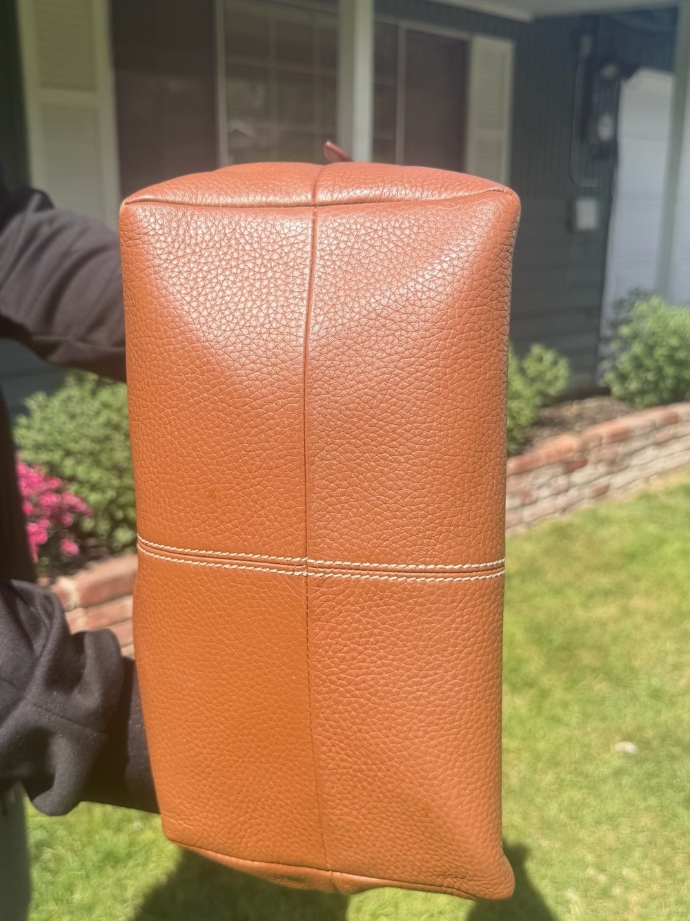 Dooney & Bourke - Picture 4 of 10